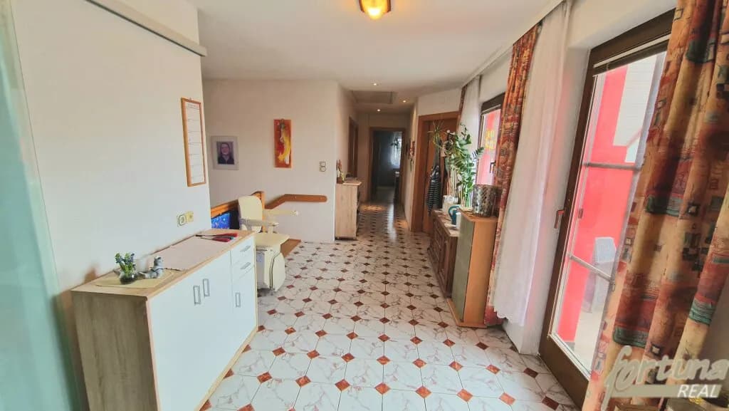 9-Zimmer-Haus kaufen in Melk – 215 m², € 199.700