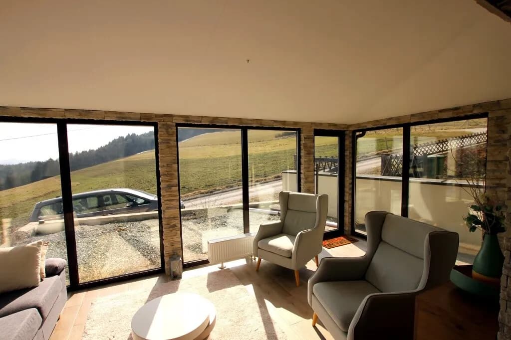 Haus kaufen in Neunkirchen – 210 m², € 333.000