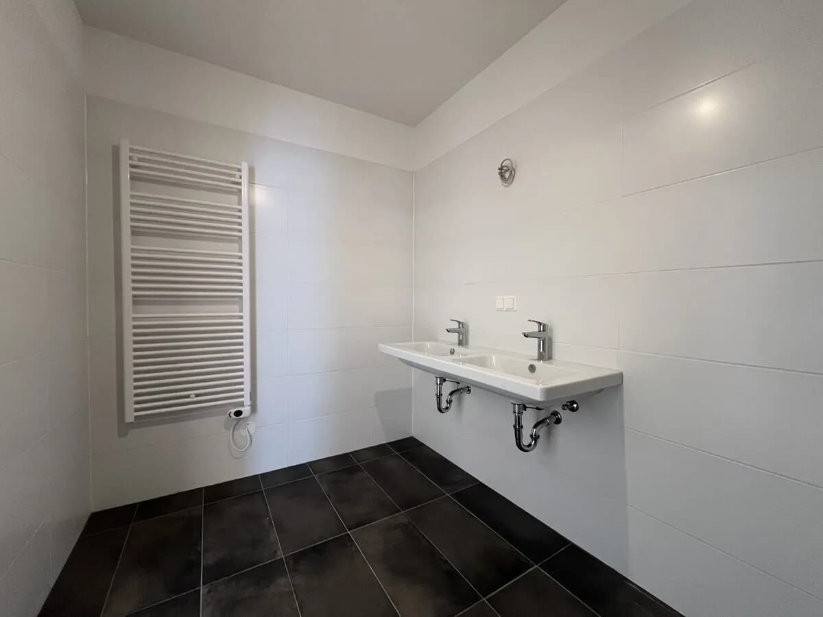 4-Zimmer-Wohnung mieten in Baden – 95,92 m², € 1.929 – Bild 12 von 13