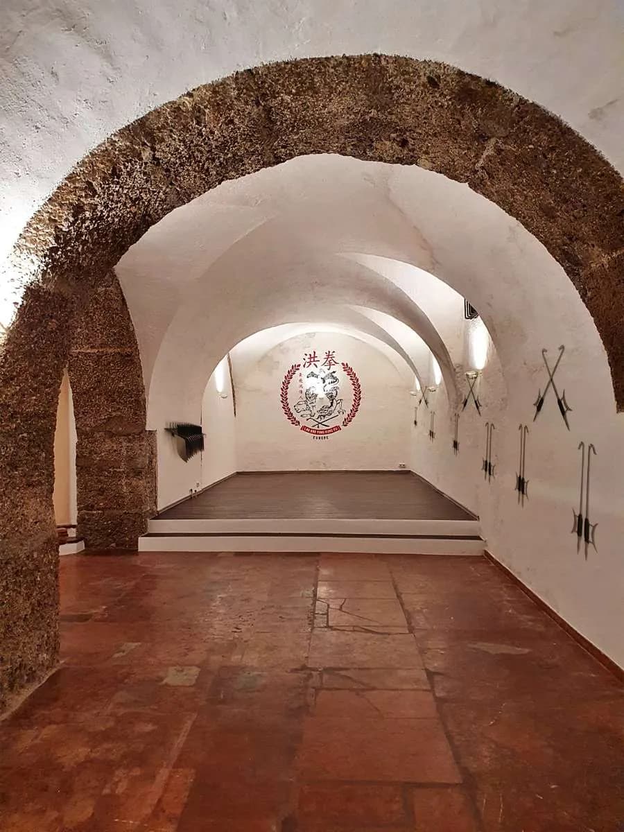 Immobilie mieten in Salzburg Stadt – 200 m², € 5 – Bild 2 von 9