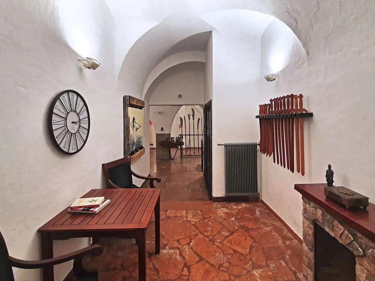 Immobilie mieten in Salzburg Stadt – 200 m², € 5 – Bild 3 von 9