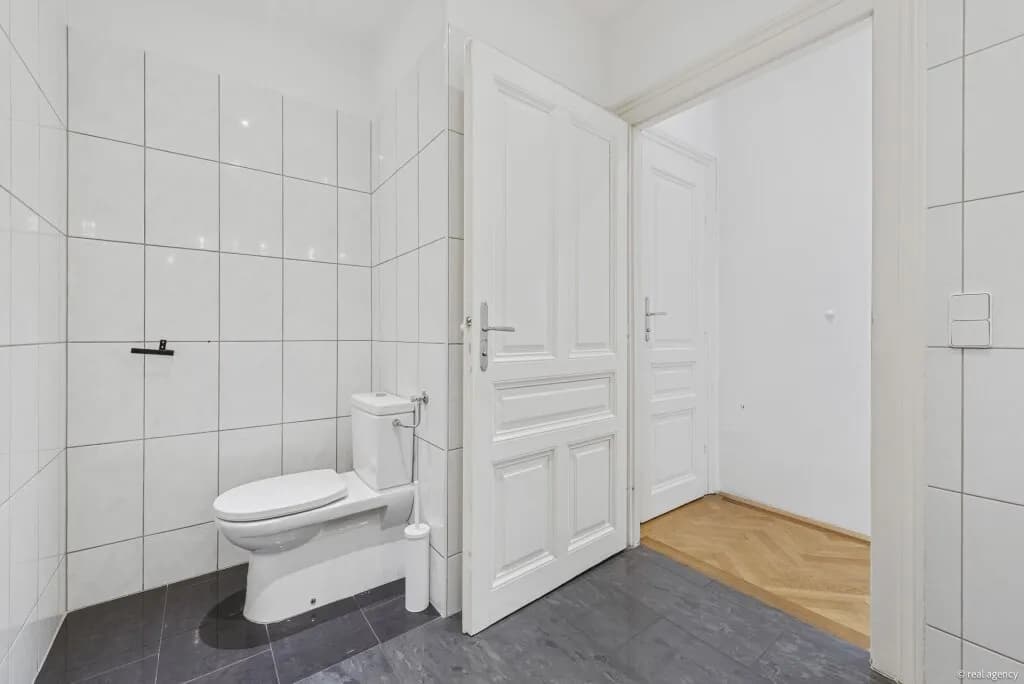 6-Zimmer-Gewerbeimmobilie mieten in Wien – 204 m², € 3.165 – Bild 38 von 40