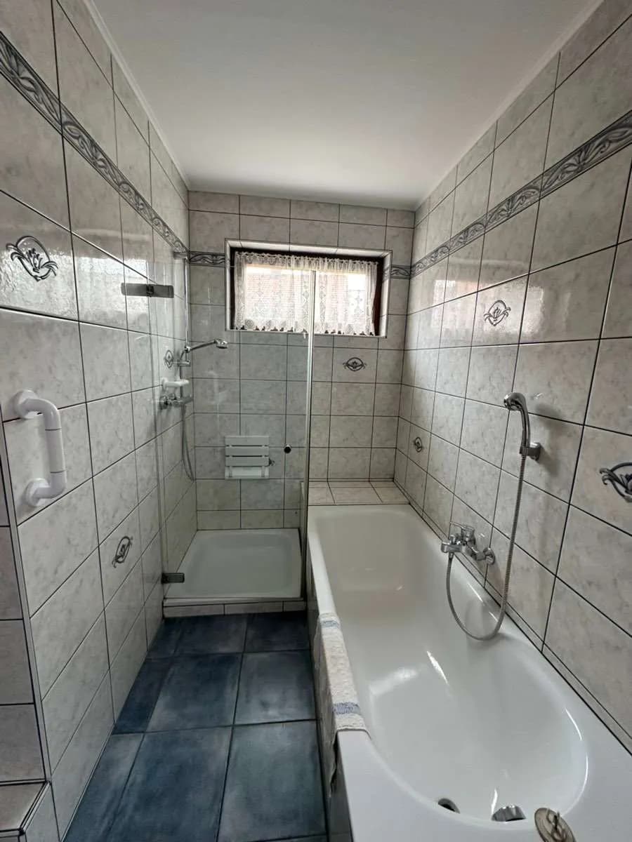 4-Zimmer-Haus mieten in Baden – 140 m², € 1.380 – Bild 4 von 11