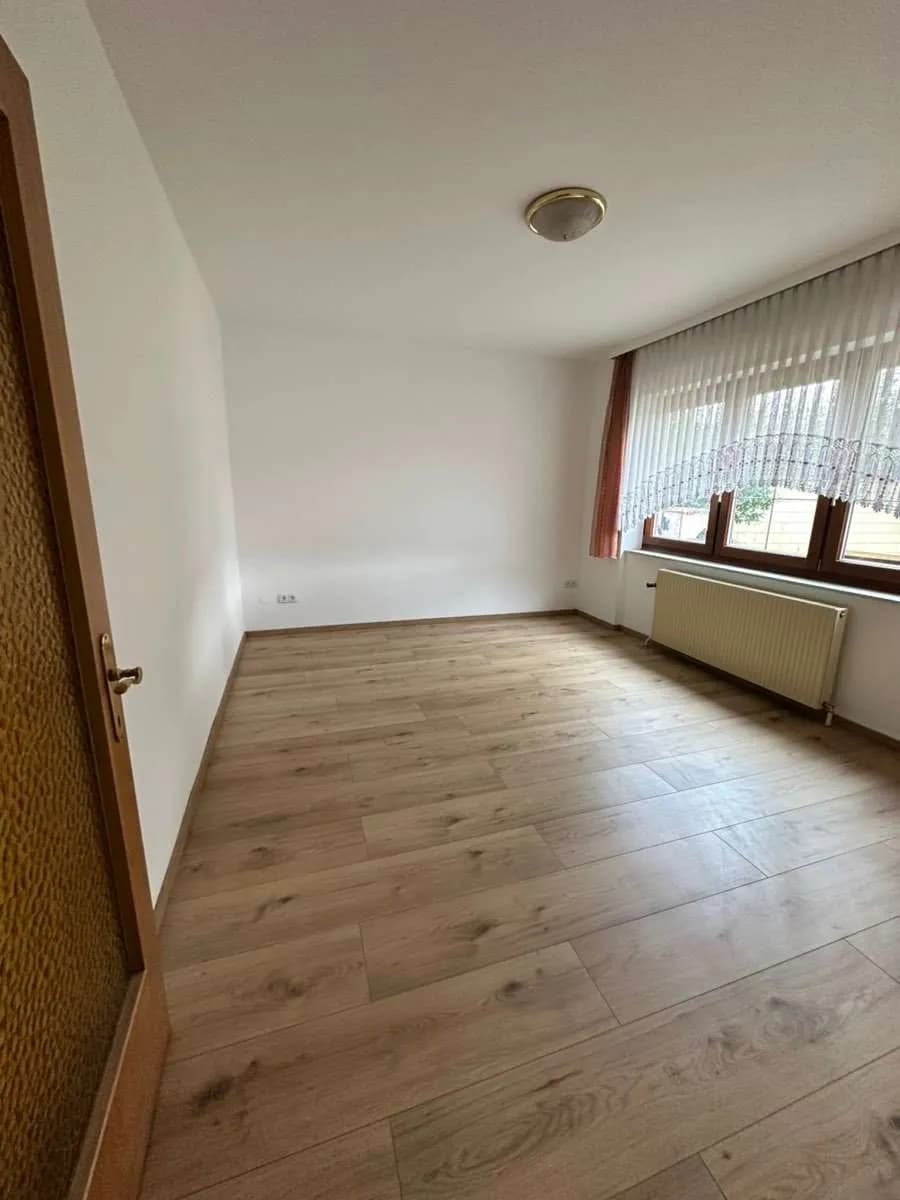 4-Zimmer-Haus mieten in Baden – 140 m², € 1.380 – Bild 7 von 11