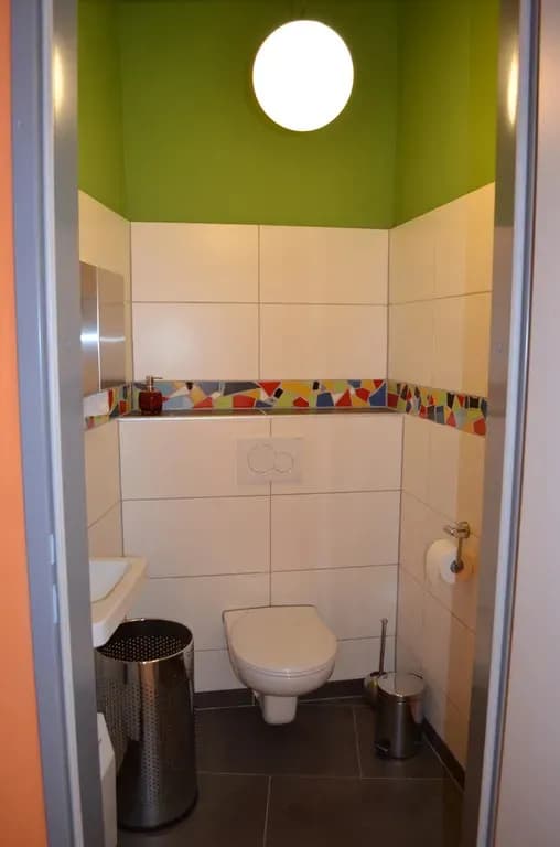 8-Zimmer-Immobilie kaufen in Waidhofen an der Thaya – 250 m², € 650.000 – Bild 3 von 84