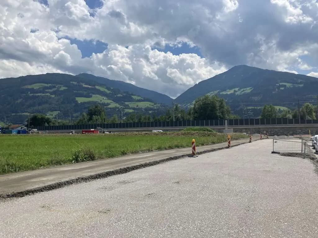 Immobilie kaufen in Innsbruck-Land – 28 880 m² – Bild 3 von 5