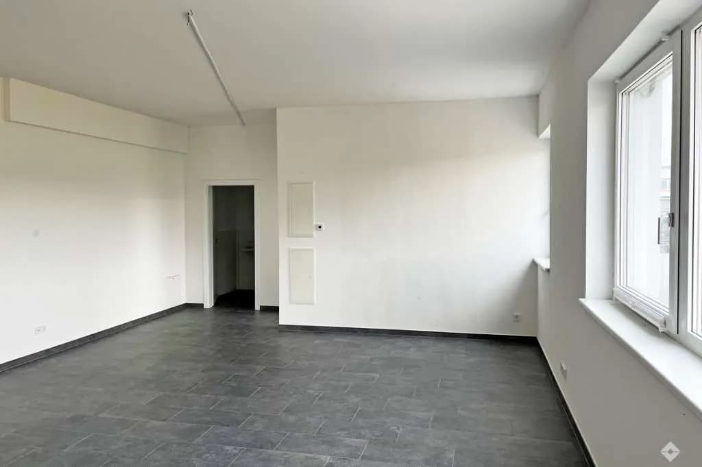 Gewerbeimmobilie mieten in Braunau am Inn – 57 m², € 678 – Bild 4 von 7