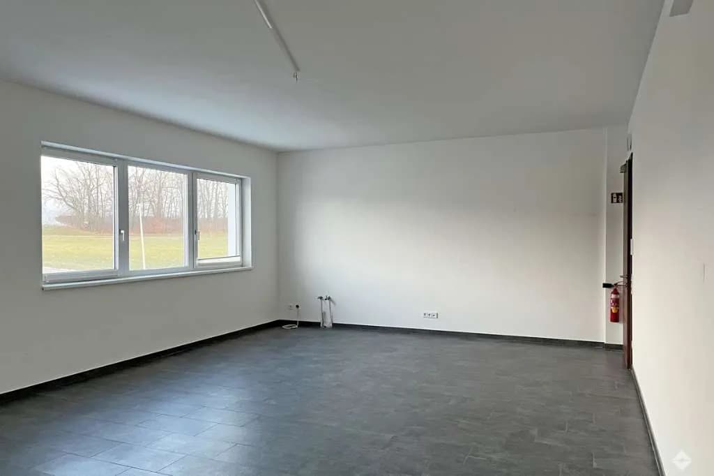 Gewerbeimmobilie mieten in Braunau am Inn – 57 m², € 678 – Bild 5 von 7