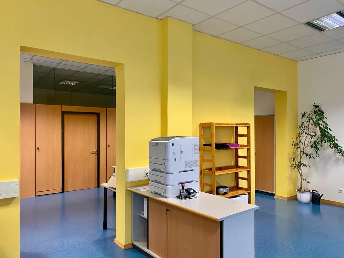 3-Zimmer-Gewerbeimmobilie mieten in Wels – 148 m², € 1.628 – Bild 9 von 26