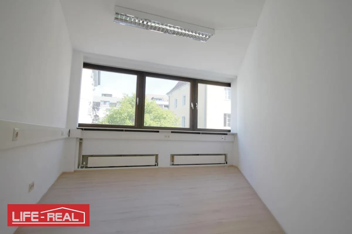 7-Zimmer-Gewerbeimmobilie mieten in Linz – 175 m², € 1.720 – Bild 3 von 11