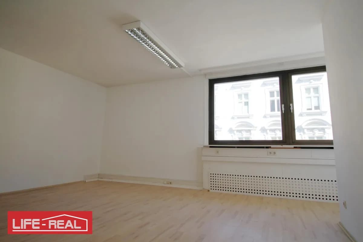 Gewerbeimmobilie mieten in Linz – 327 m², € 3.214 – Bild 13 von 18