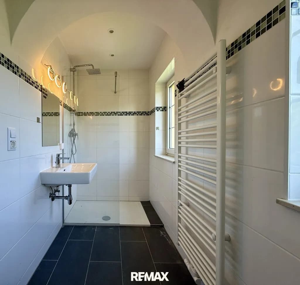 9-Zimmer-Gewerbeimmobilie kaufen in Baden – 276 m², € 649.000 – Bild 24 von 31