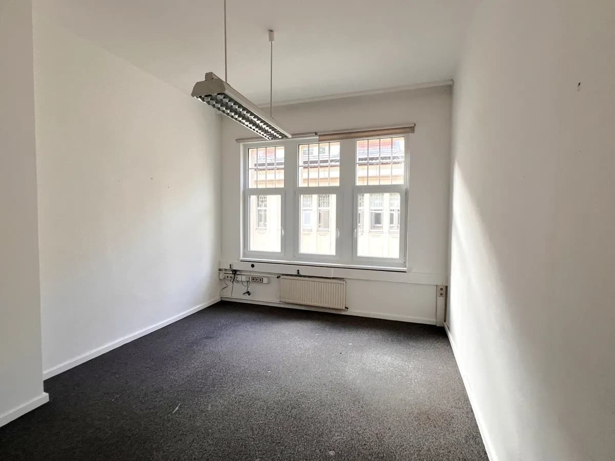 28-Zimmer-Gewerbeimmobilie mieten in Wien – 830 m², € 25.259 – Bild 11 von 31