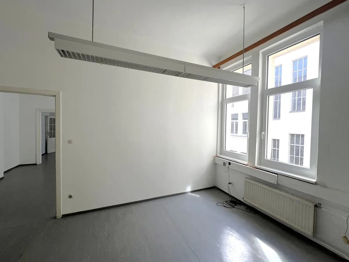 28-Zimmer-Gewerbeimmobilie mieten in Wien – 830 m², € 25.259 – Bild 12 von 31