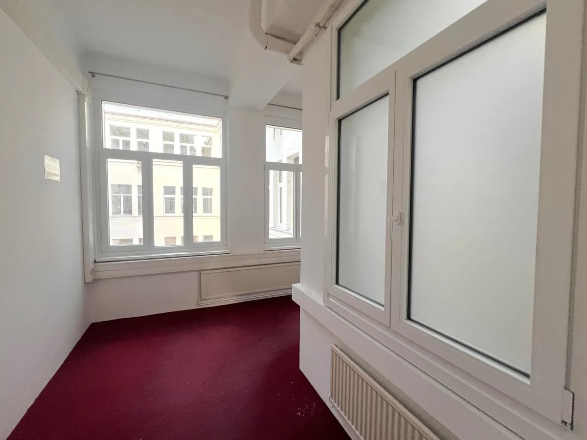 28-Zimmer-Gewerbeimmobilie mieten in Wien – 830 m², € 25.259 – Bild 14 von 31