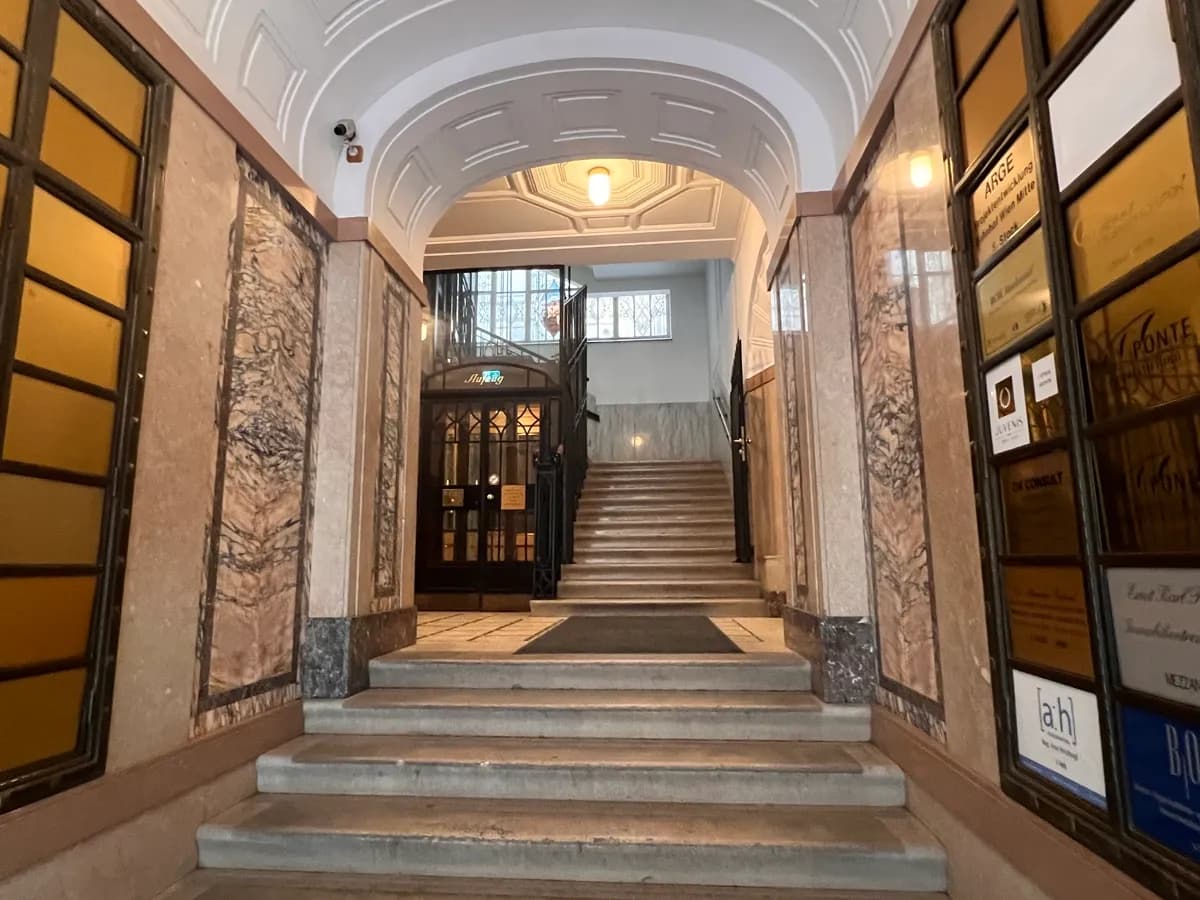 28-Zimmer-Gewerbeimmobilie mieten in Wien – 830 m², € 25.259 – Bild 22 von 31