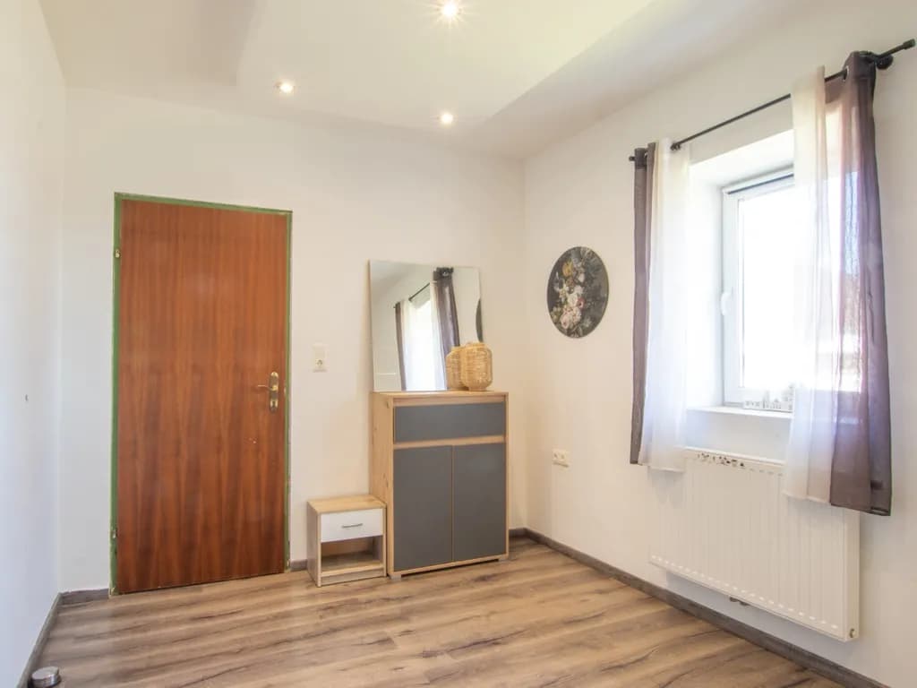 5-Zimmer-Haus kaufen in Klagenfurt Land – 147 m², € 199.000 – Bild 10 von 19