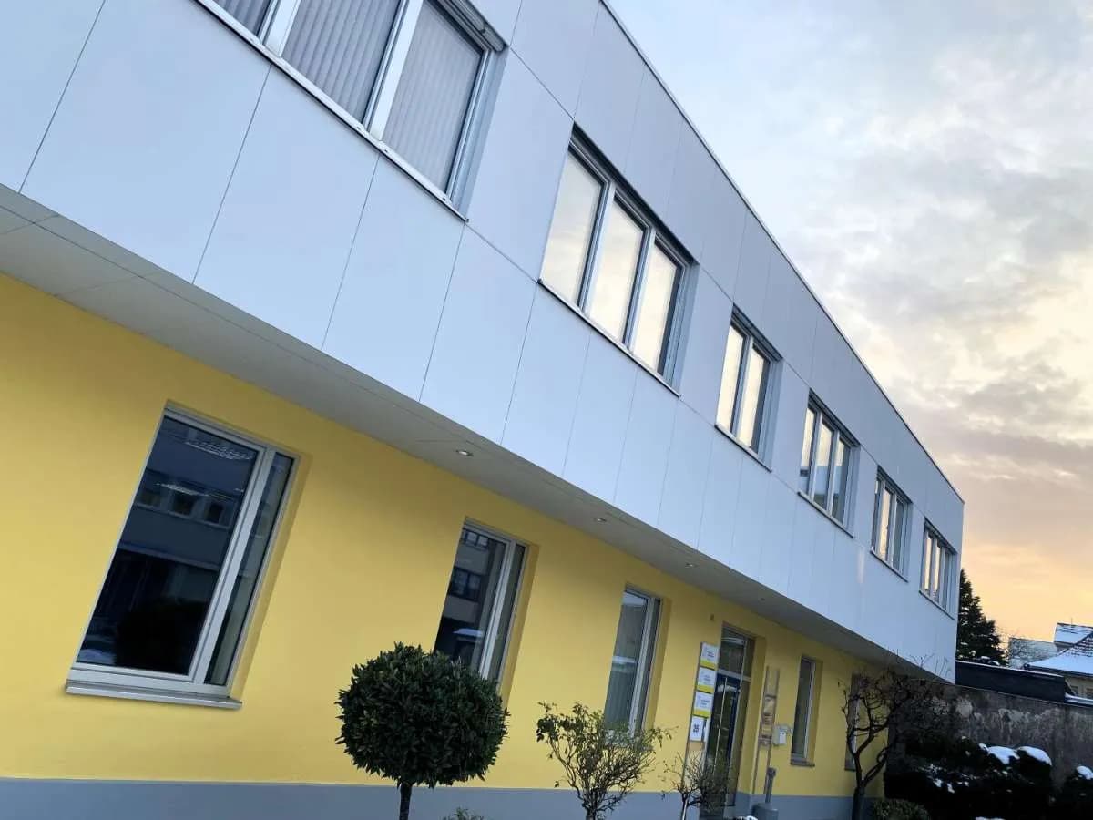 Gewerbeimmobilie mieten in Wels – 128 m²