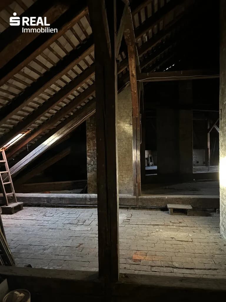 Wohnung kaufen in Graz – 311 m², € 300.000 – Bild 4 von 8