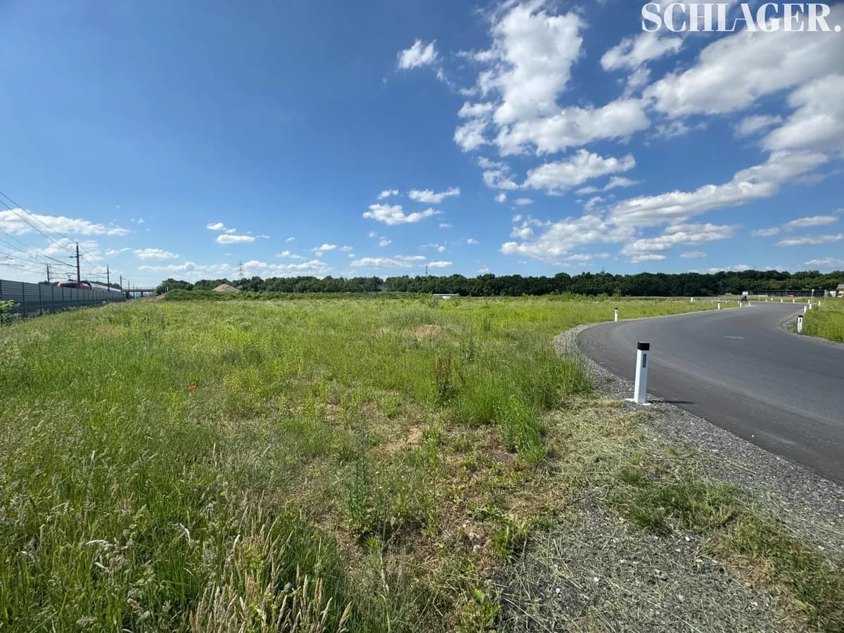 Grundstück kaufen in Leibnitz – 9 945 m², € 1.491.750