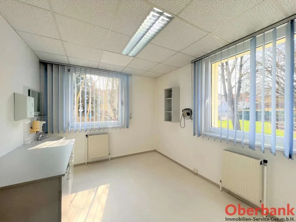 7-Zimmer-Gewerbeimmobilie mieten in Wels – 123 m², € 940