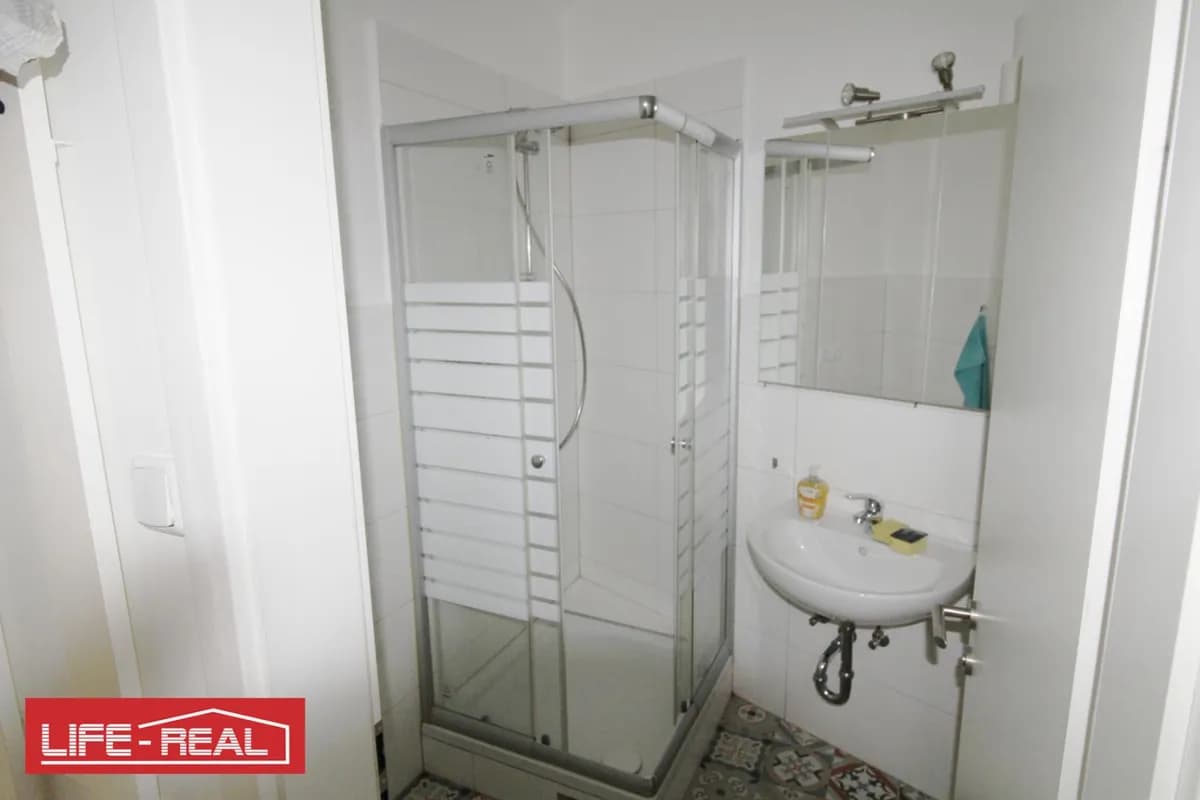1-Zimmer-Wohnung kaufen in Vöcklabruck – 28 m², € 110.000 – Bild 6 von 14