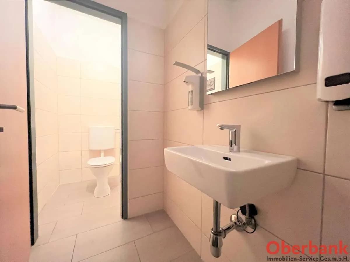 7-Zimmer-Immobilie mieten in Wels – 123 m², € 940 – Bild 11 von 16