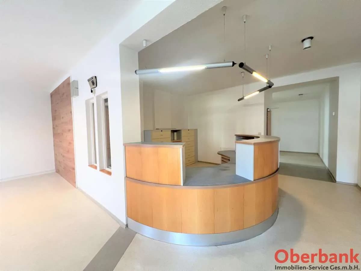 7-Zimmer-Gewerbeimmobilie mieten in Wels – 123 m², € 940