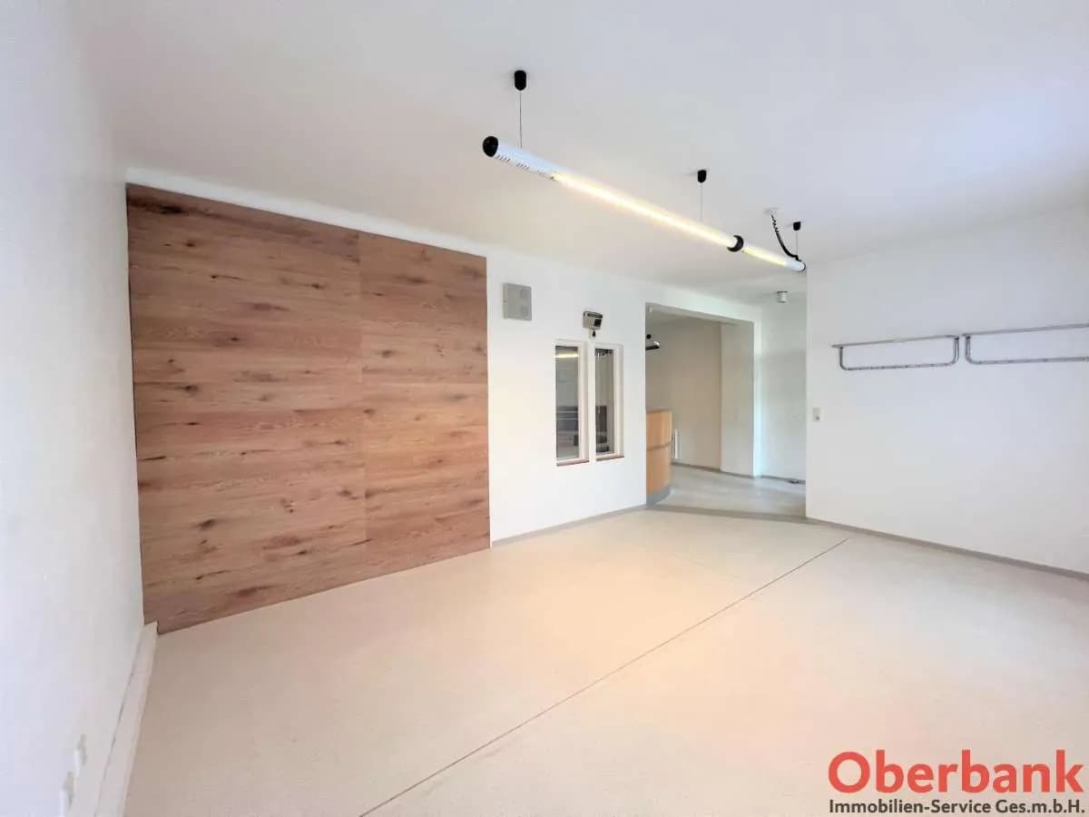 7-Zimmer-Gewerbeimmobilie mieten in Wels – 123 m², € 940 – Bild 2 von 16