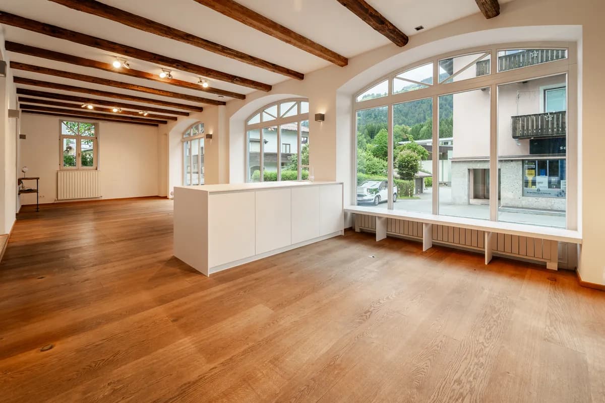 5-Zimmer-Gewerbeimmobilie kaufen in Kitzbühel – 232 m², € 2.000.000 – Bild 2 von 7