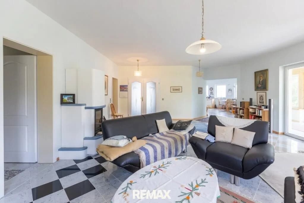 8-Zimmer-Gewerbeimmobilie kaufen in Rohrbach – 285 m², € 435.000 – Bild 4 von 25