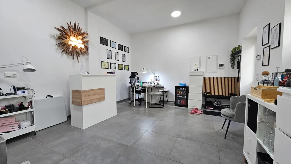 Gewerbeimmobilie mieten in Linz Land – 25 m², € 392