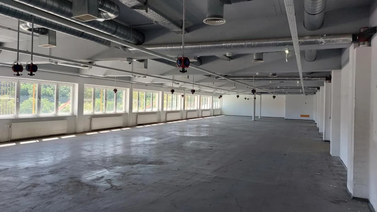 Gewerbeimmobilie mieten in Wiener Neustadt – 1 181 m², € 10.028 – Bild 4 von 7