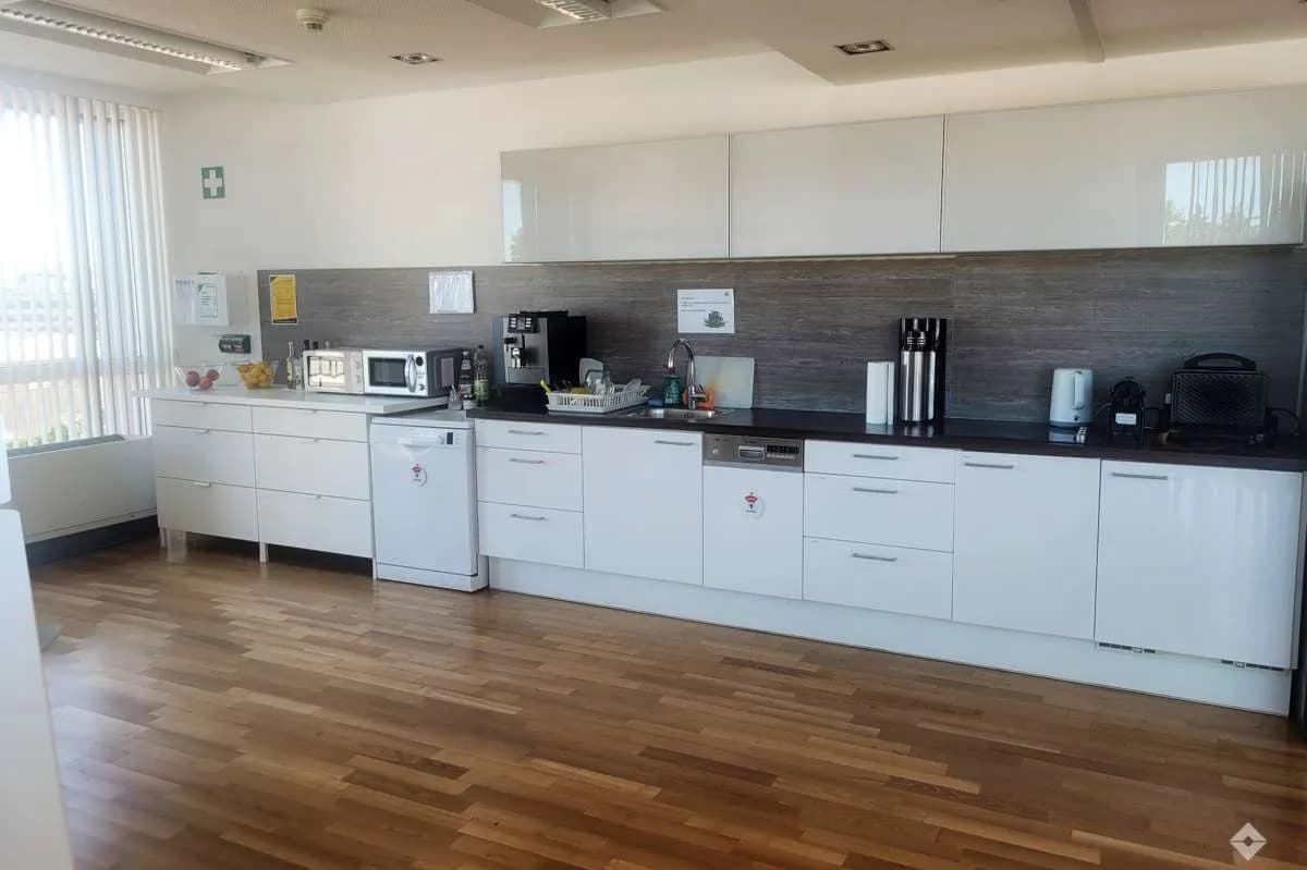 Gewerbeimmobilie mieten in Salzburg-Umgebung – 606 m², € 9.815 – Bild 6 von 7