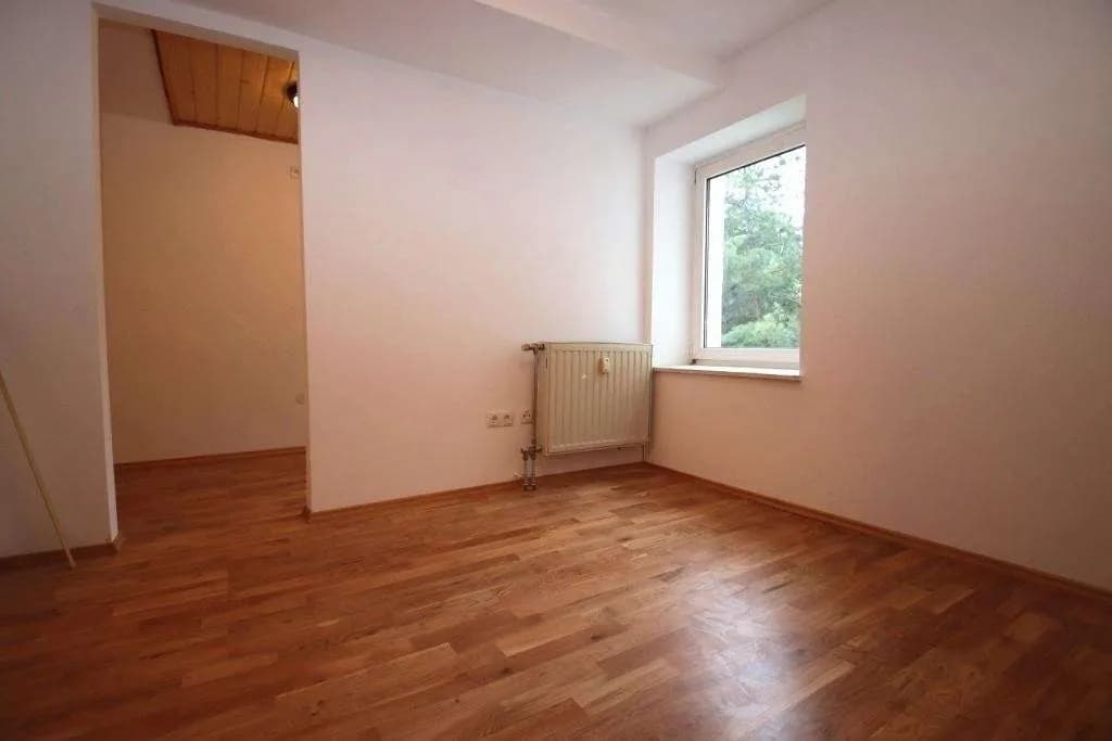 1-Zimmer-Wohnung mieten in Leoben – 19 m², € 270 – Bild 2 von 5
