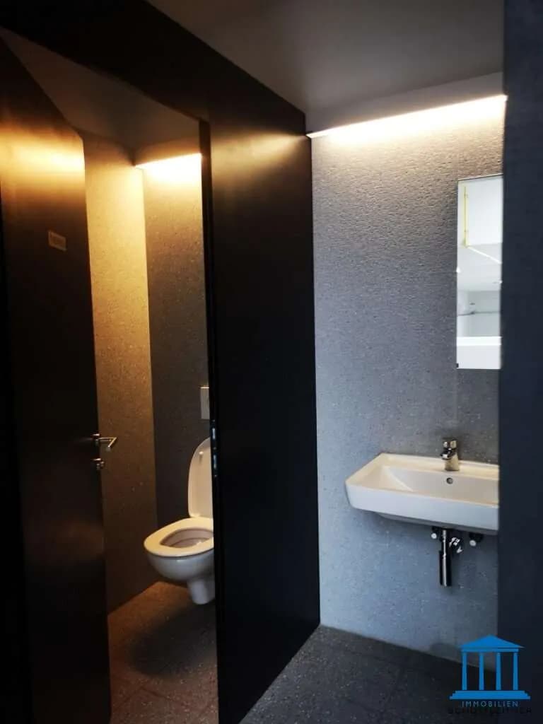 Gewerbeimmobilie mieten in Wiener Neustadt Land – 1 000 m², € 7.600 – Bild 12 von 21