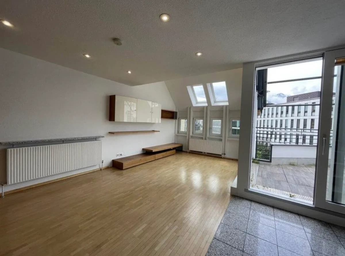 4-Zimmer-Wohnung mieten in Innsbruck – 117 m², € 2.480 – Bild 2 von 13
