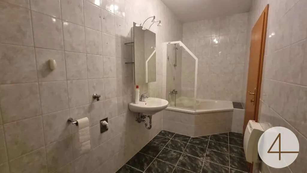 Gewerbeimmobilie kaufen in Gmünd – 1 900 m², € 690.000 – Bild 32 von 42