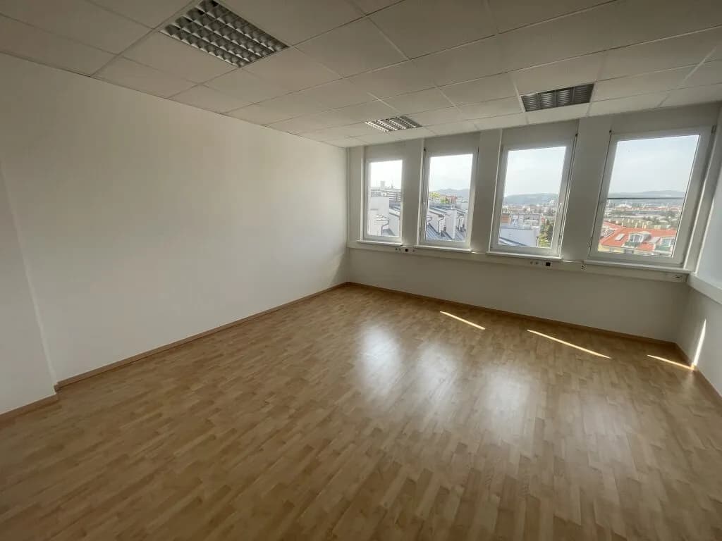 5-Zimmer-Gewerbeimmobilie mieten in Mödling – 152 m², € 1.945 – Bild 5 von 9