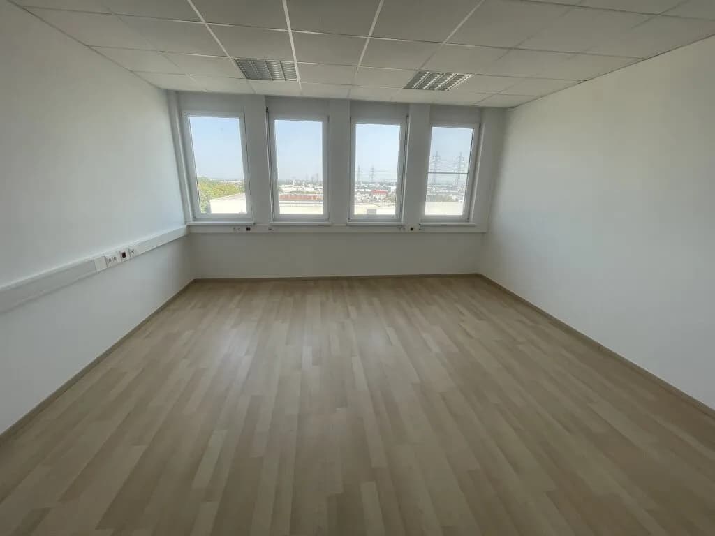 5-Zimmer-Gewerbeimmobilie mieten in Mödling – 152 m², € 1.945 – Bild 6 von 9