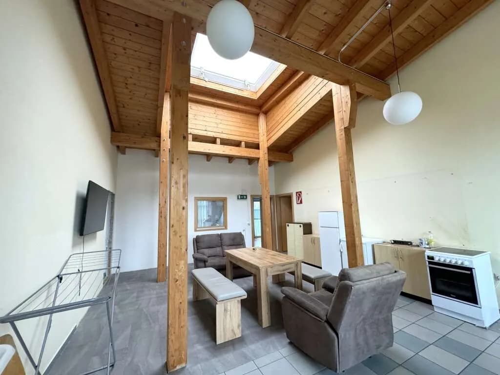 8-Zimmer-Gewerbeimmobilie mieten in Graz-Umgebung – 356 m², € 4.678 – Bild 18 von 26