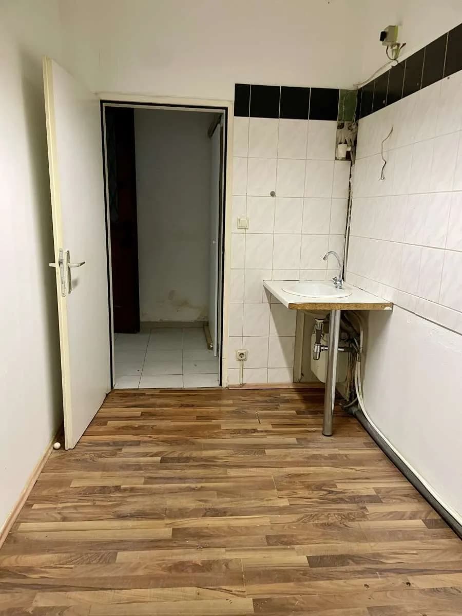 2-Zimmer-Gewerbeimmobilie mieten in Wiener Neustadt – 24 m², € 391 – Bild 3 von 7