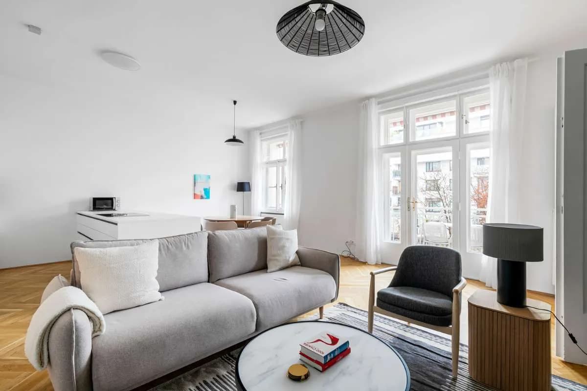 5-Zimmer-Wohnung mieten in Wien – 99 m², € 4.445