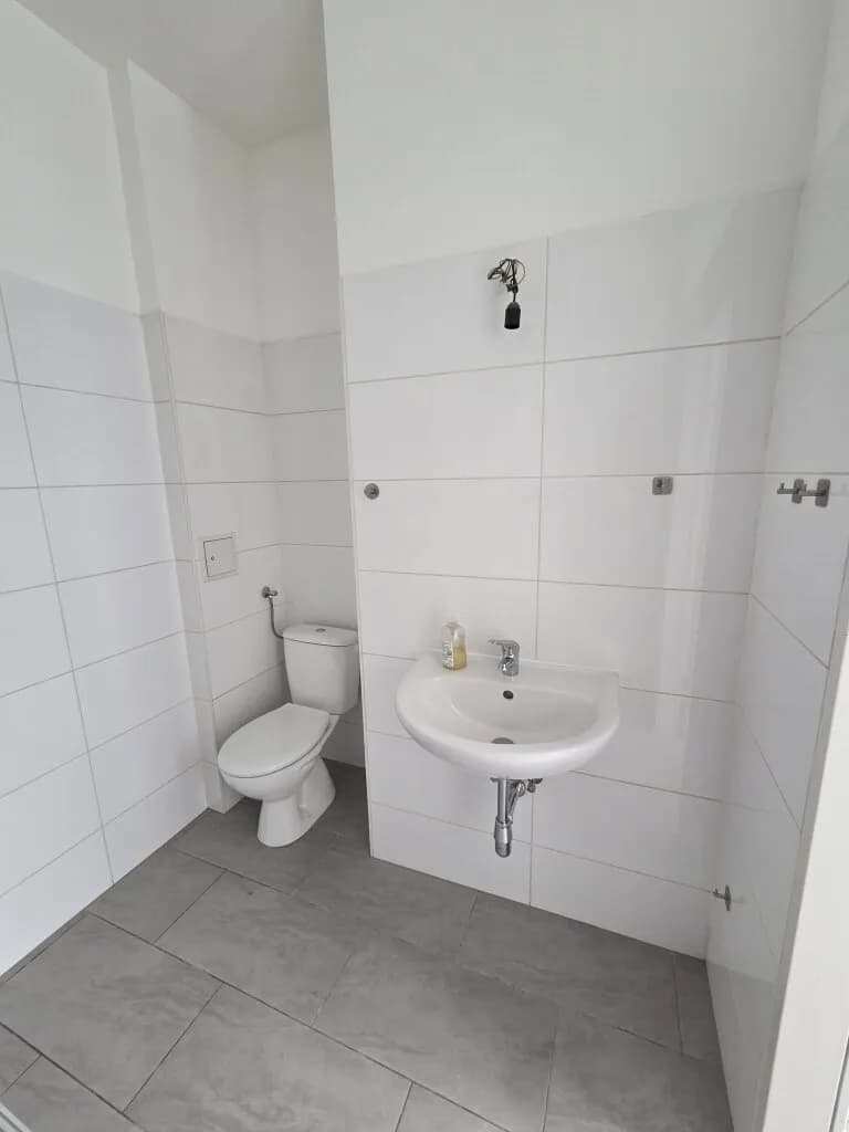 2-Zimmer-Gewerbeimmobilie mieten in Wien – 43 m², € 700 – Bild 7 von 11