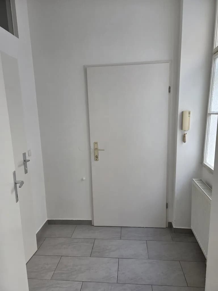 2-Zimmer-Gewerbeimmobilie mieten in Wien – 43 m², € 700 – Bild 10 von 11