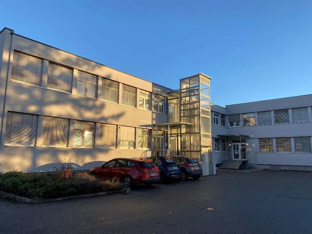Gewerbeimmobilie mieten in Wiener Neustadt – 190 m², € 1.998