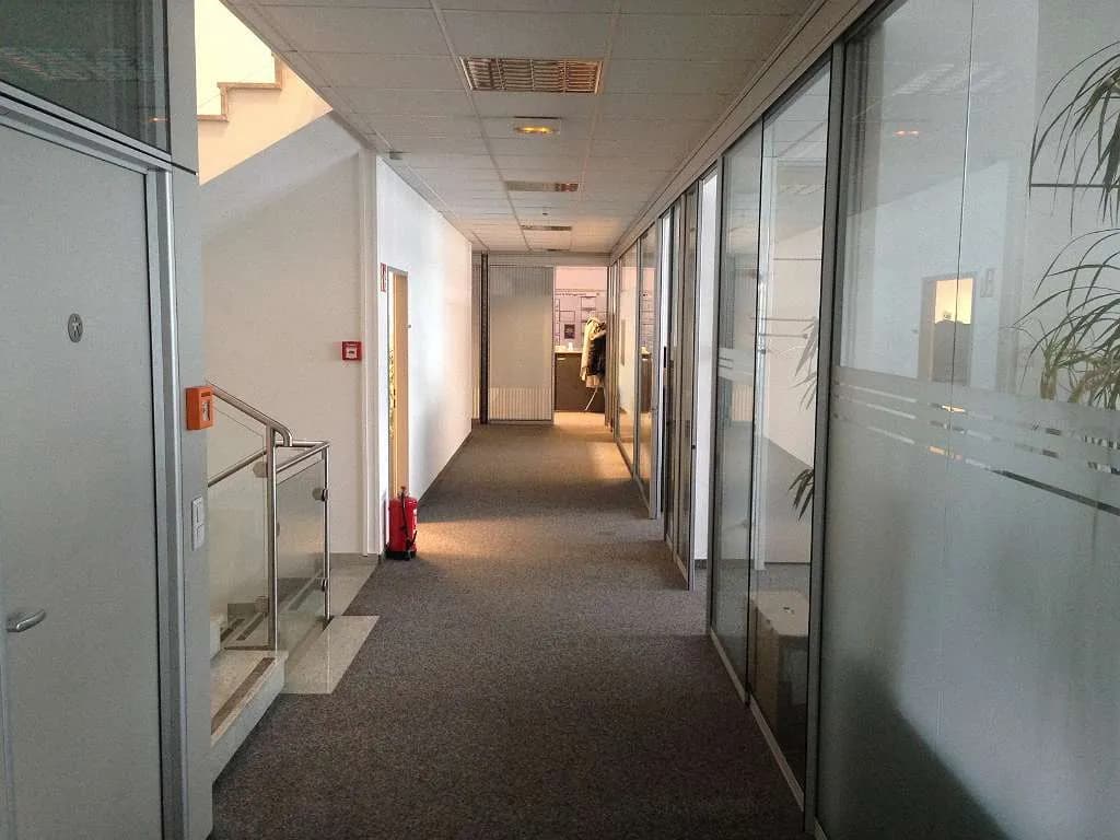 Gewerbeimmobilie mieten in Wiener Neustadt – 190 m², € 1.998 – Bild 4 von 5