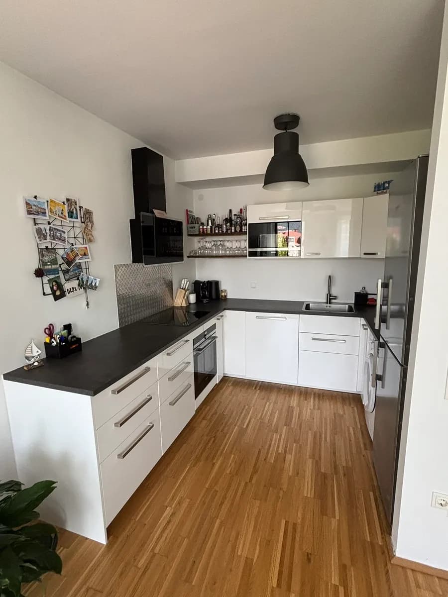 2-Zimmer-Wohnung mieten in Baden – 62 m², € 988 – Bild 2 von 11