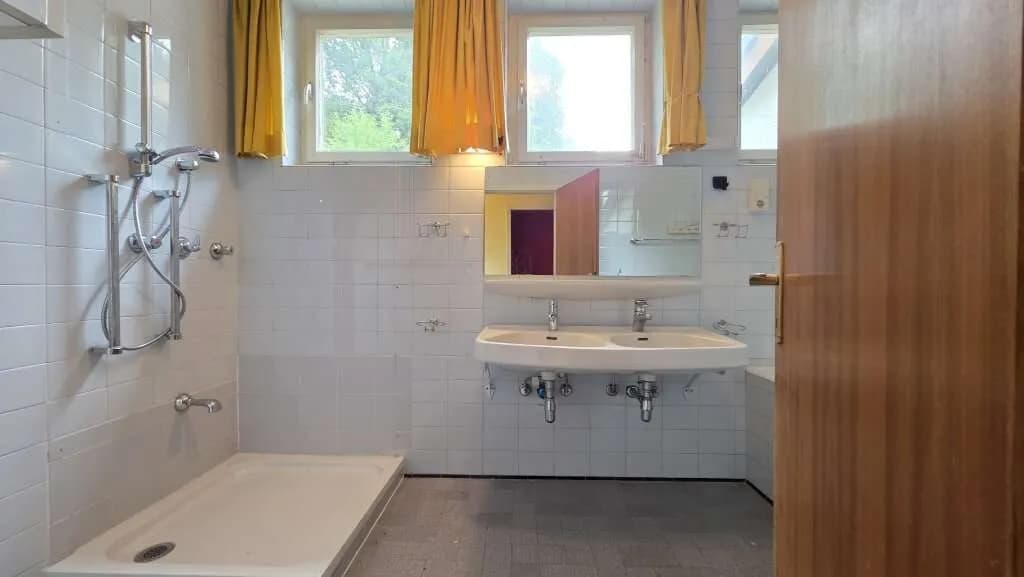 8-Zimmer-Haus kaufen in Klagenfurt – 290 m², € 750.000 – Bild 11 von 15
