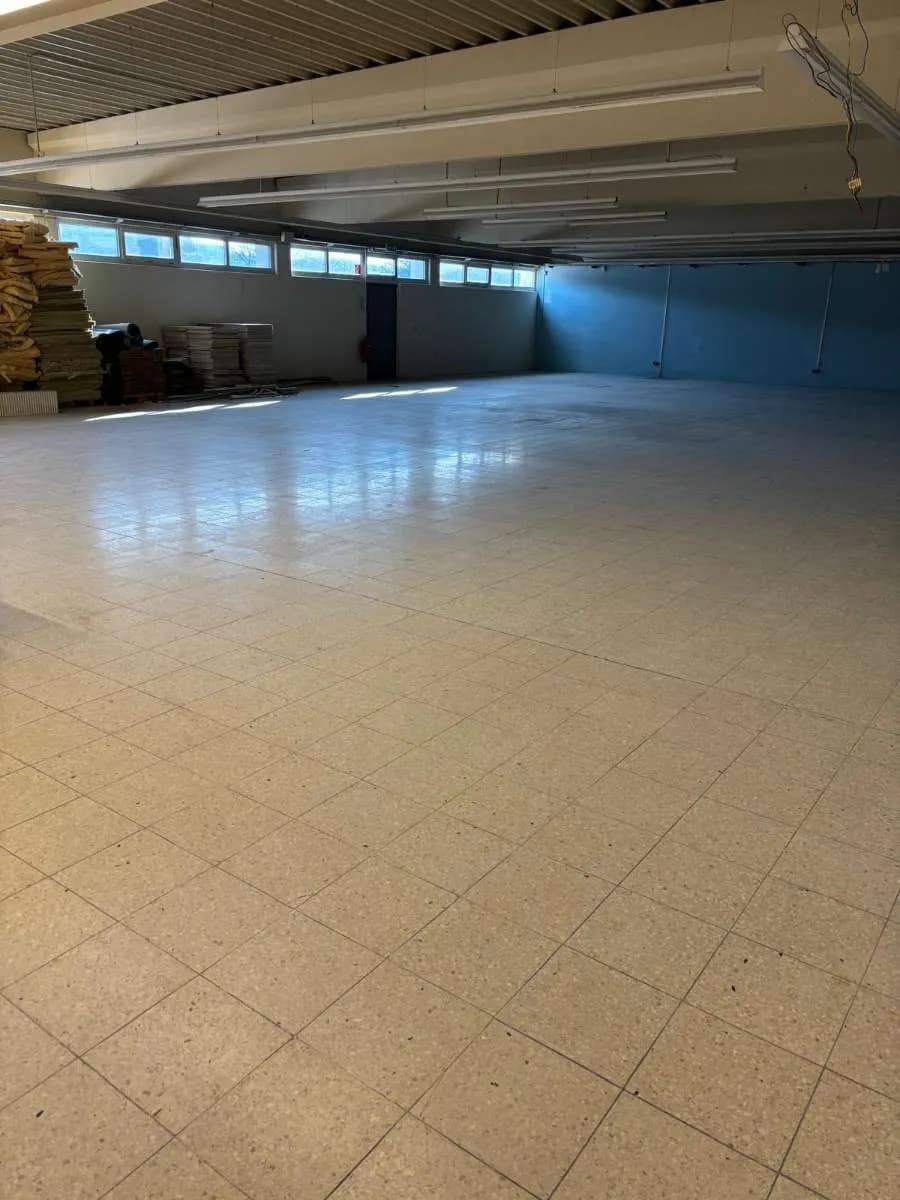Gewerbeimmobilie mieten in Baden – 70 m², € 8 – Bild 6 von 14